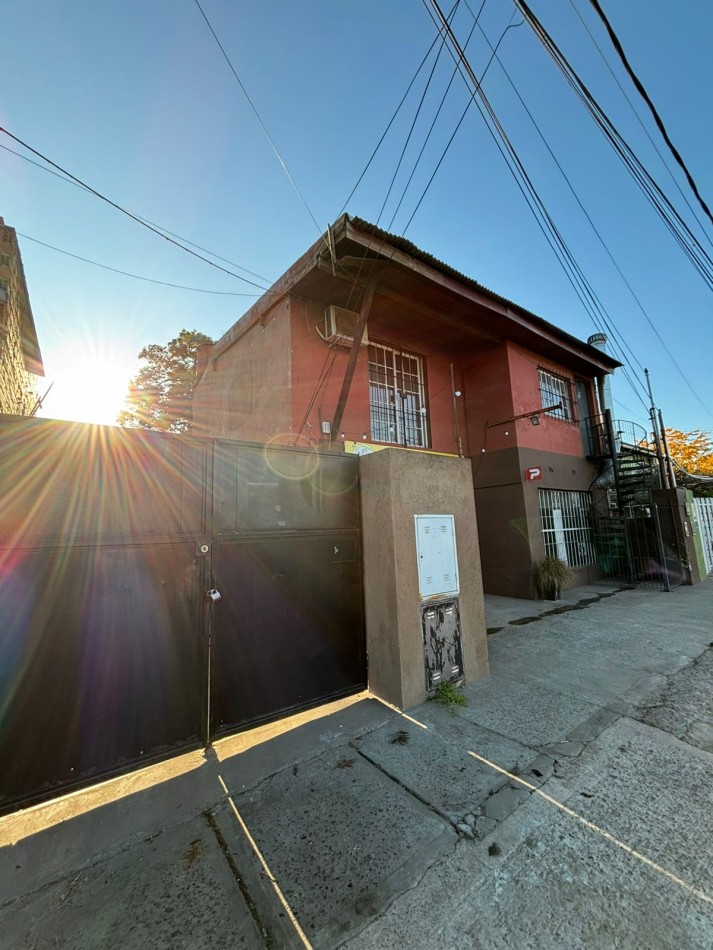 4 ambientes en venta con cochera y quincho 