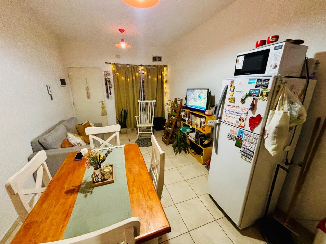 DOS AMBIENTES CON COCHERA EN PLANTA ALTA EN VENTA 