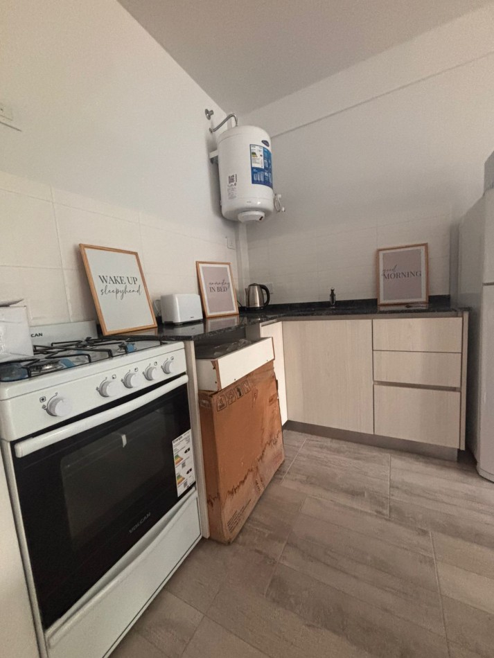 DOS AMBIENTES CON BALCON Y PARRILLA 