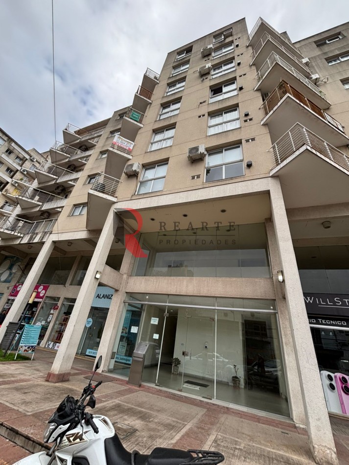 MONOAMBIENTE CON COCHERA EN VENTA