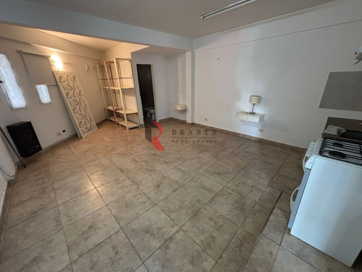 MONOAMBIENTE EN PLANTA BAJA  MUÑIZ 